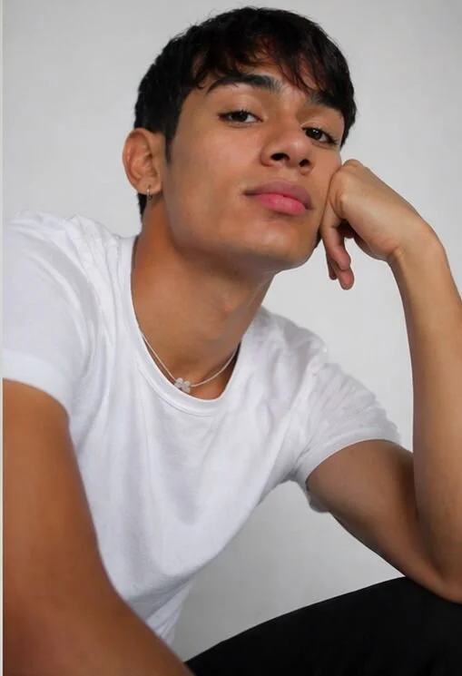 cherub_ 님의 트렌드 중인 사진  2168개