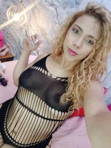 MiaVelveett My photos, your new obsession 📸❤️ Pic 3