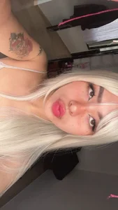 FryerenのBlonde mueheの 3枚の写真