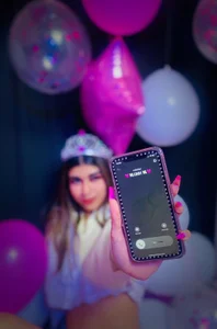 NahomiConnor_ come celebrate my birthday🎈🎉🎉🎀 Pic