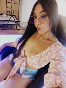 miss_charlott_18: Public ( 4 фото)