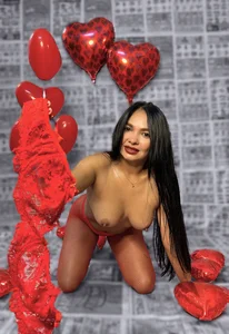 lia_harper_ DO YOU WANT TO BE MY VALENTINE? 🌹😘 Foto 4