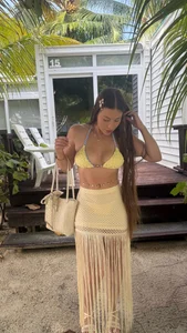 emily_montoya1's Do you like my outfit? 💛 Sex Photo 3