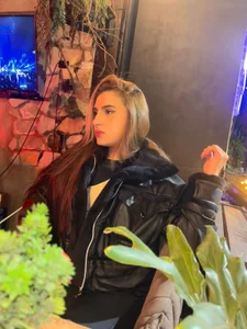 Luna_monroe_ Taking some drinks ❤️ Pic 3