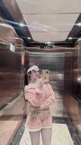 koko51858 公交車站遇見的 兩姐妹 大學生哦~~妹妹 Pic 3