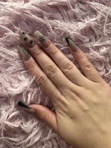 AlysonHuxley_ Nails Pic 2