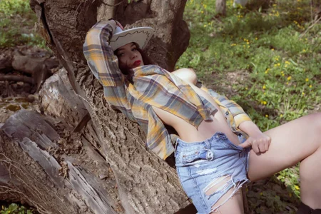 Allisonn223 your favorite cowgirl Foto 6