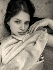 Natalie__Foster_ Public รูป  4