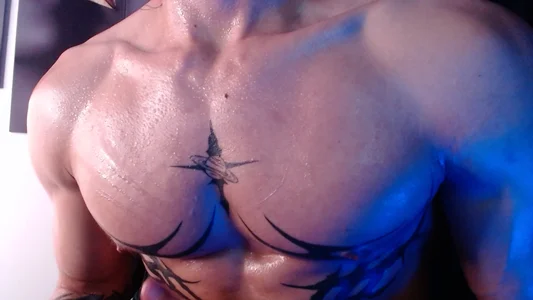 hot chest od AlbertBernal69  4 snímek