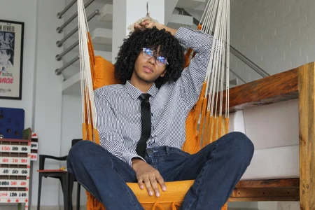 its here de DEAMOL  8 Imagens