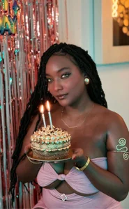 Coral_Lise HAPPY BIRTHDAY TO ME Pic 4