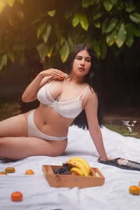Emma__clark_'s come here, I'm going to make you enjoy Sex Photo 1