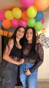 (cumpleaños) _ new photos on samantha's special day 🤩💖🌹 de Girls_hot_2  2 photos