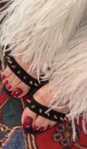 MaitresseLudivine A mes pieds Bilde