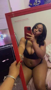 Emanixoxoo Public Pic