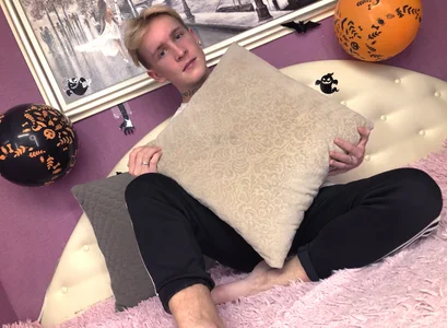 AlexxSweet Your favorite boy Hình 4