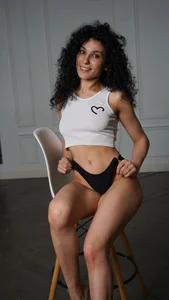 _CurlySue_ my new photo session Pic 2