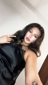 AmberSolange Public Immagine  4