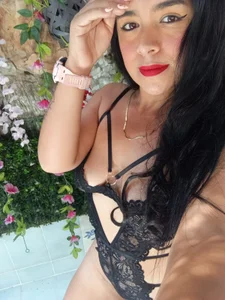 AliaAsad Get lost with me love to an encounter full of pleasure 😈 Pic