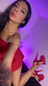 Queen ari od Ariel_nitzche  5 snímek