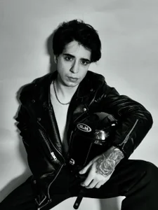 Yofukashii: Public ( 5 фото)