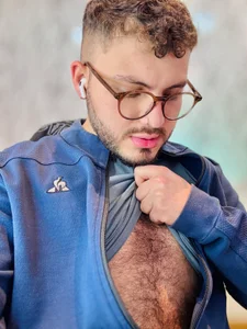 Hairy_cub_Salvatore Vic’s sky Pic 2