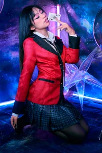 Gamble with me… if you dare 💋 yumeko cosplay kakegurui 🌸😈 de Yommi_Winx  5 Imagens