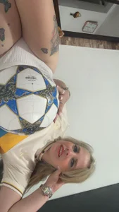 HannaBrave passion for football Foto 3