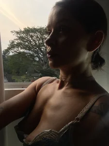 Selena_G69 I capture up to 4 selfies a day in the month of September! Foto 5