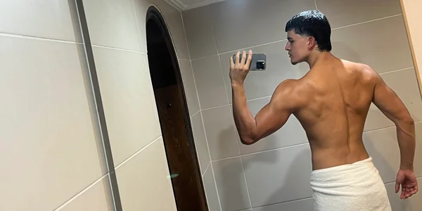 elliot_colton 👻👻👻 Immagine  4