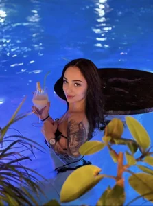 ⌛️ de AmyBlackk  2 Imagens