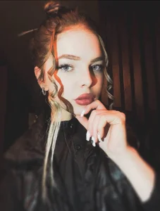 EdythBousteads XXX nøgenfoto 1