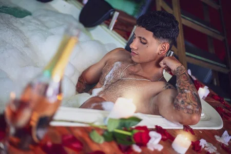 davis_alx1san valentin图片