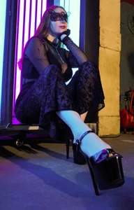 HoneyLace_ Masked Beauty Pic 2