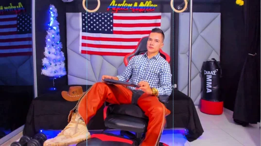 Aydenmiller96: Public ( фото)