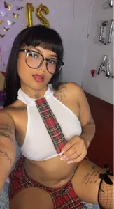 cataleyaRuiz23Do you want to discover my naughtier side? Bild 6