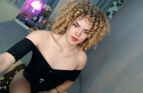 Allexie_brooksPublic图片