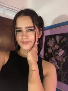 MelodyMansson kullanıcısının I’m live now… with soft curves, bold thoughts, and my hands ready to explore 😈 From 8:30 a.m. to 3: albümü -  fotoğraf