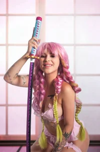 folinskayyya Mitsuri ) Poză 7