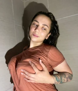 water_melony Let's take a shower together? Pic 6