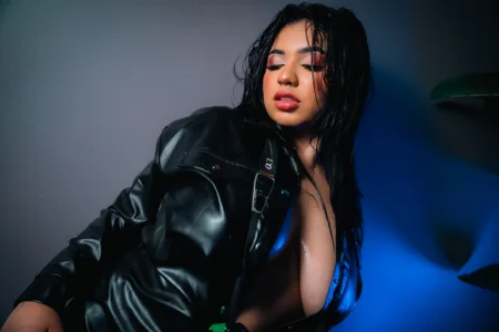 Public od CharlotteeBrownn  7 snímek