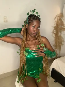 Tahira_21_のHorny natural girl 🌲🌿🍃の 3枚の写真