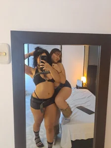 twodolls18's hi guys! Sex Photo 1