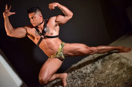 Valentino_Dosantos_ FOR MY FRIENDS 😈🔥 Immagine  2