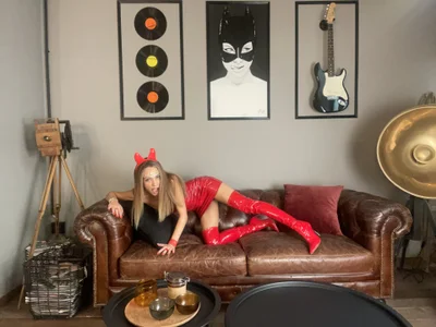 JaneDejaySC Red Devil Queen Bilde 9