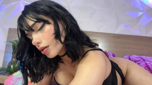 mila__vega Public Pic 2