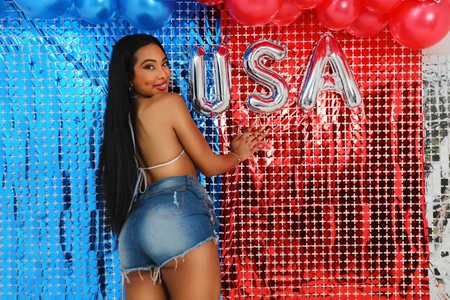 EbonySkin Red, White & My Tight Surprise 💋US Pic 3