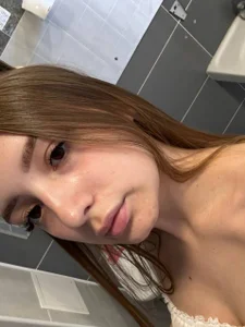 KittyLane_ Public Pic