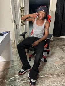 Alid_17you dady in house图片