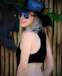 LacyLexiのCowgirl Lexiの枚の写真